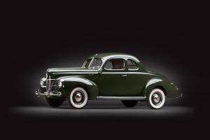 Ford V8 Deluxe 5-Window Coupe